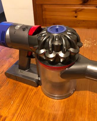Dyson v8