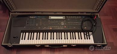 Tastiera Roland E-70 con custodia rigida