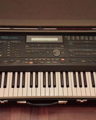 Tastiera Roland E-70 con custodia rigida