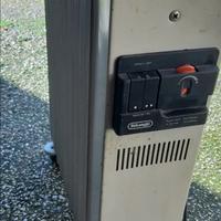 Termosifone ad olio marca De Longhi