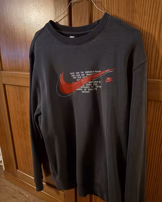 Felpa Nike grigio scuro effetto vintage