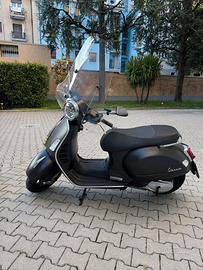 VESPA GTS SUPERTECH 300HPE 2022 UNICO PROPRIETARIO