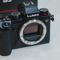 Lumix S5 - perfetta - garanzia fino a 09/2026