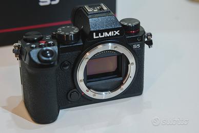 Lumix S5 - perfetta - garanzia fino a 09/2026