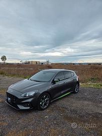 ford focus st line