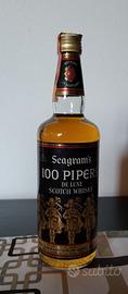 Seagram's 100 PIPERS De Luxe Scotch Whisky