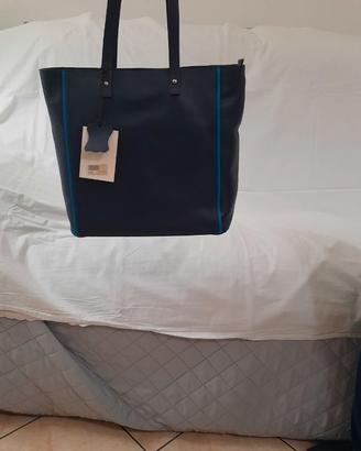 borsa nuova mai usata con cartellino