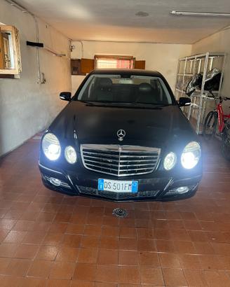 Auto Mercedes