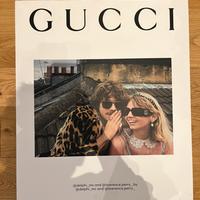 Insegna pubblicitaria Gucci occhiali