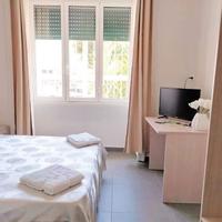 Camera con bagno in struttura al centro