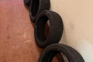 Gomme invernali 225/45r18 95 y