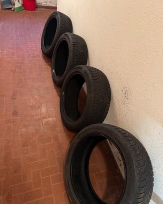 Gomme invernali 225/45r18 95 y