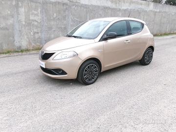 Lancia Ypsilon 1.0 FireFly 5 porte S&S Hybrid Ecoc
