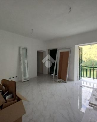 5 LOCALI A MEZZANEGO