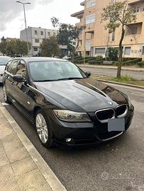 Bmw 318 touring 2012