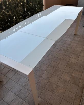 Tavolo allungabile in vetro temperato bianco