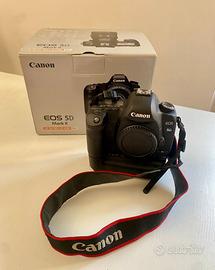 Canon EOS 5D Mark II + Battery Grip