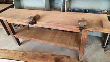 banco di lavoro in lrgno massello con morsa 