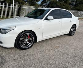 BMW serie 5 e60 525 del 2008 con 270.000km