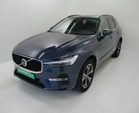 VOLVO XC60 II - XC60 2.0 b4 Momentum Pro awd auto