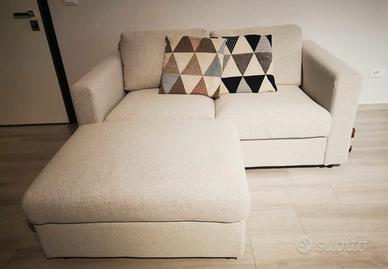 Divano con poggiapiedi contenitore 