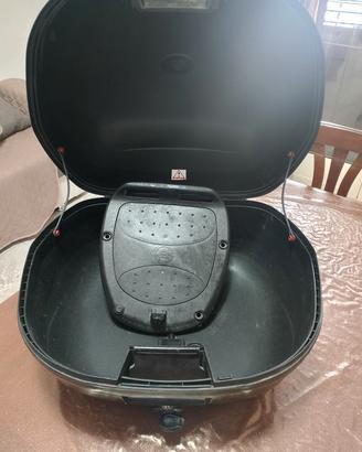 bauletto per scooter nuovo mai utilizzato 