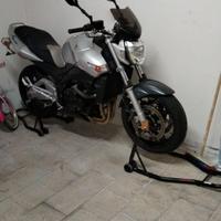 Suzuki gsr 600