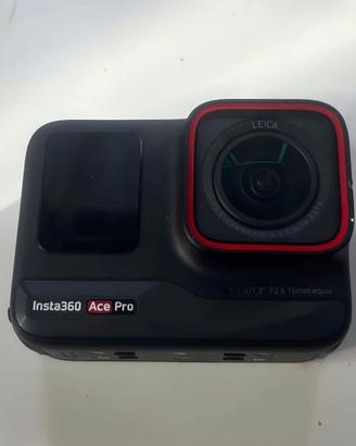 Insta360 AcePro 4k + accessori + microSD 64GB