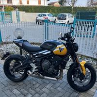 Triumph Trident 660-07/2025 -2500 km pari al nuovo