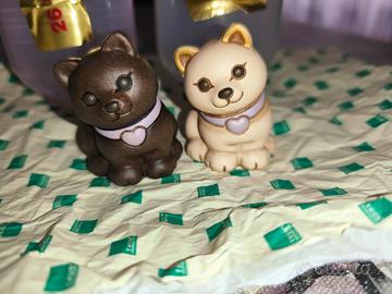 gatto moro e gatto bianco bauli thun 