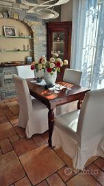 Tavolo in legno allungabile e 4 sedie ikea