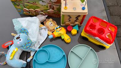 Set giochi in legno e  2 piatti antiscivolo