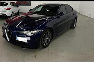 Giulia Alfaromeo Berlina super