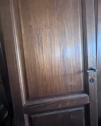 Porte in vero legno massello di Noce
