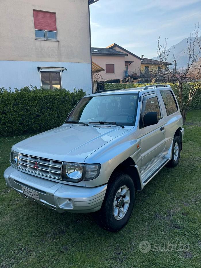 MITSUBISHI Pajero ('82-'00)