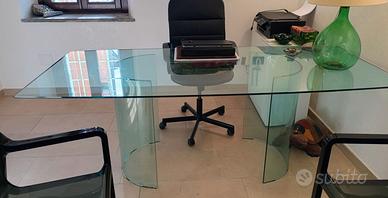 Tavolo in vetro temperato