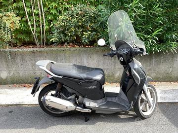 Aprilia Scarabeo 125