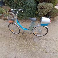 Bicicletta elettrica Blu 