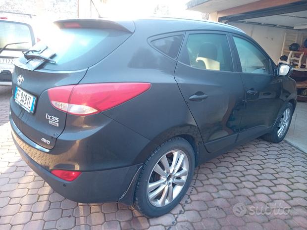 HYUNDAI ix35 - 4WD 2011