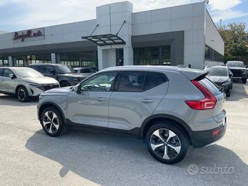 Volvo XC40 B3 automatico Ultra Black Edition