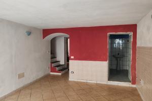 M 170 netti su 3 piani ristrutturato a candeadco