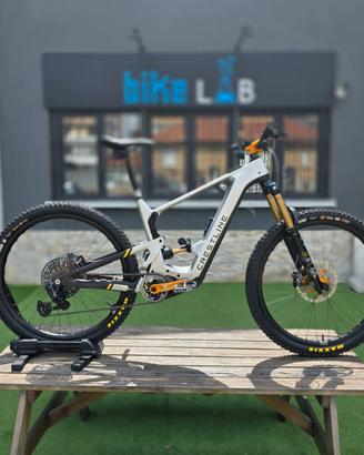 CRESTLINE RS 180  LTD TEAM EDITION 2024 – tg L
