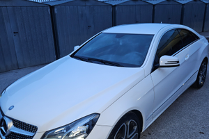 Mercedes E220 coupé