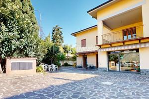 Stabile - Palazzo a Valsamoggia 9 locali