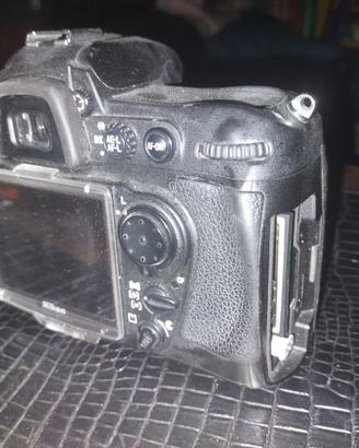 Nikon D300 da sistemare solo corpo macchina