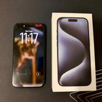 iPhone 15 Pro 256GB come nuovo + Accessori Orig.
