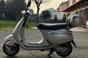 vespa  ET4 125  99 iscr ASI buone condizioni