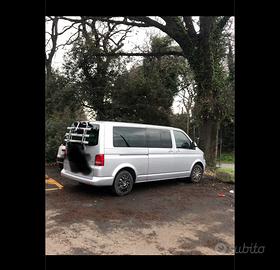 Volkswagen Caravelle. 9 posti