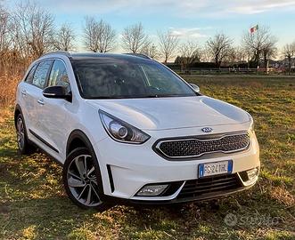 KIA Niro 1.6 GDi DCT HEV Style, BiCOLOR