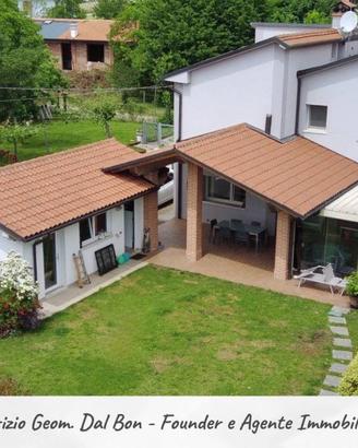 Casa indipendente di 261 m² con 5 locali e box aut